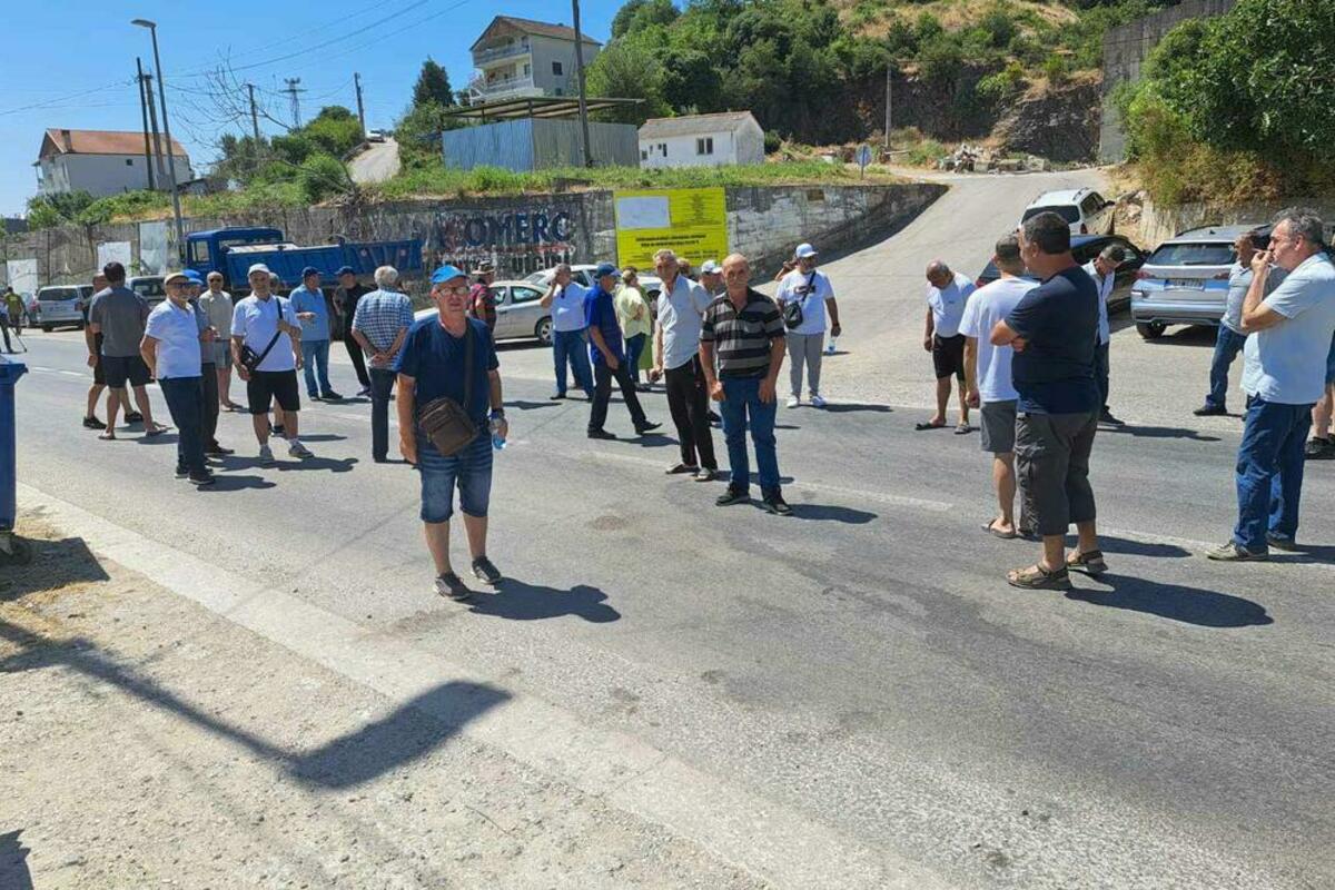 Fotografija uz vijest: Uskoro zakon o obeštećenju radnika Solane „Bajo Sekulić“