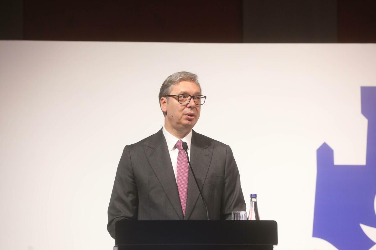 Fotografija uz vijest: Vučić: Radić pozvan u policiju zbog izjave o zvučnom topu