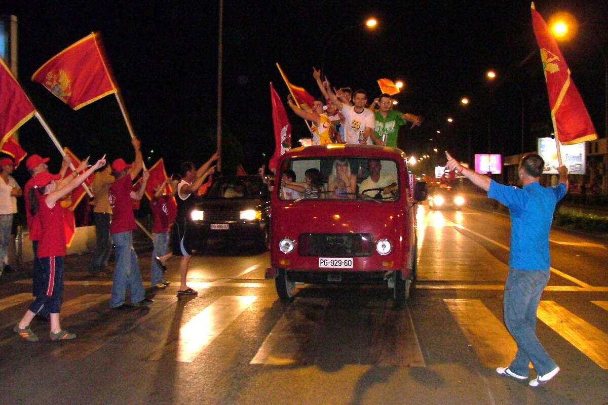 Fotografija uz vijest: Za krnju Jugoslaviju, pa za samostalnu državu: Kako je tekao put Crne Gore ka referendumu 2006.